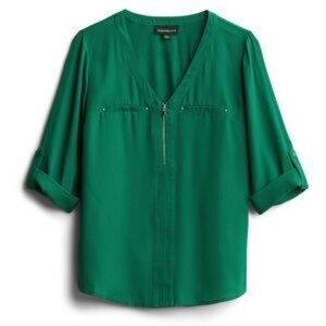 Fortune + Ivy Rebekah Zipper Detail Mixed Material Blouse in Emerald Green